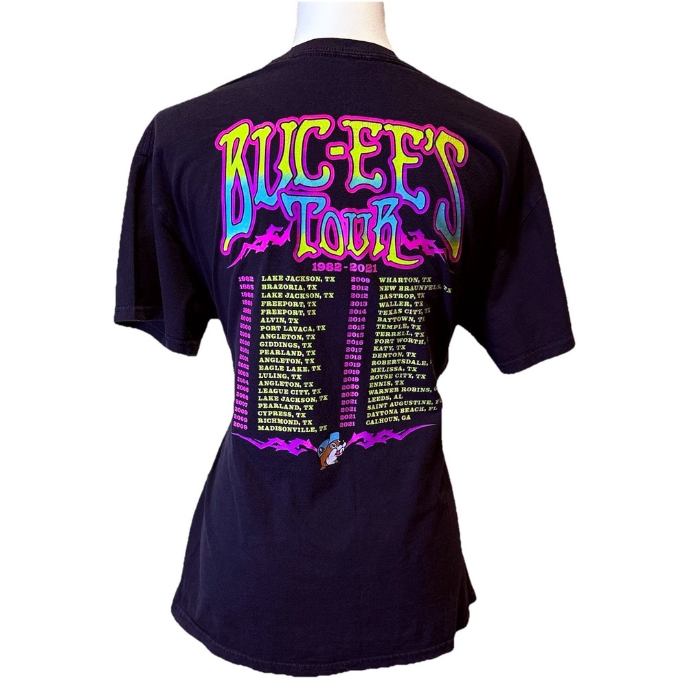 Buc-ee's 1982-2021 Tour T-Shirt: Iconic Texas Road Trip Souvenir - Size M - Picture 4 of 5